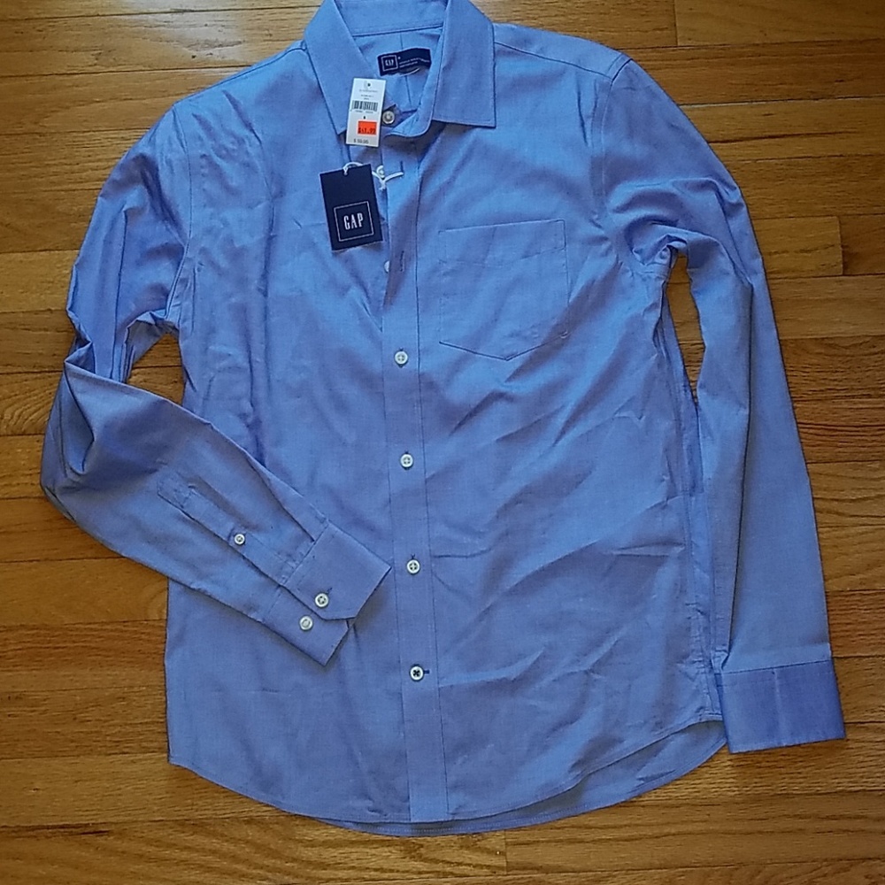 NWT GAP mens shirt